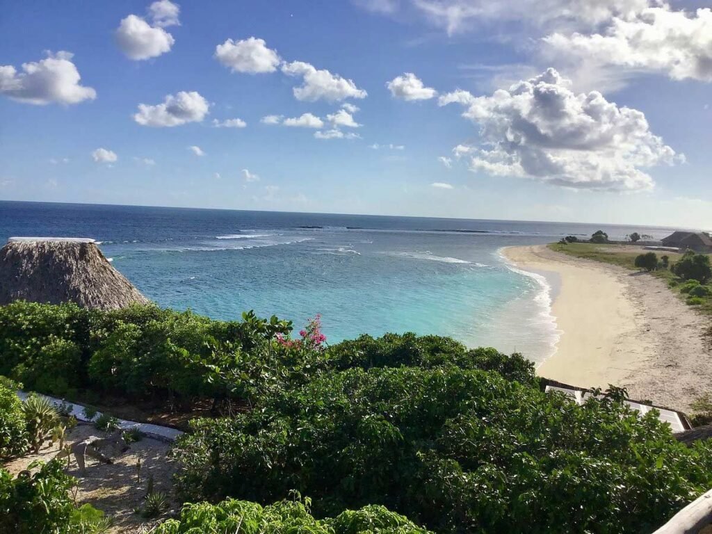 Bo'a and Loedi beaches
